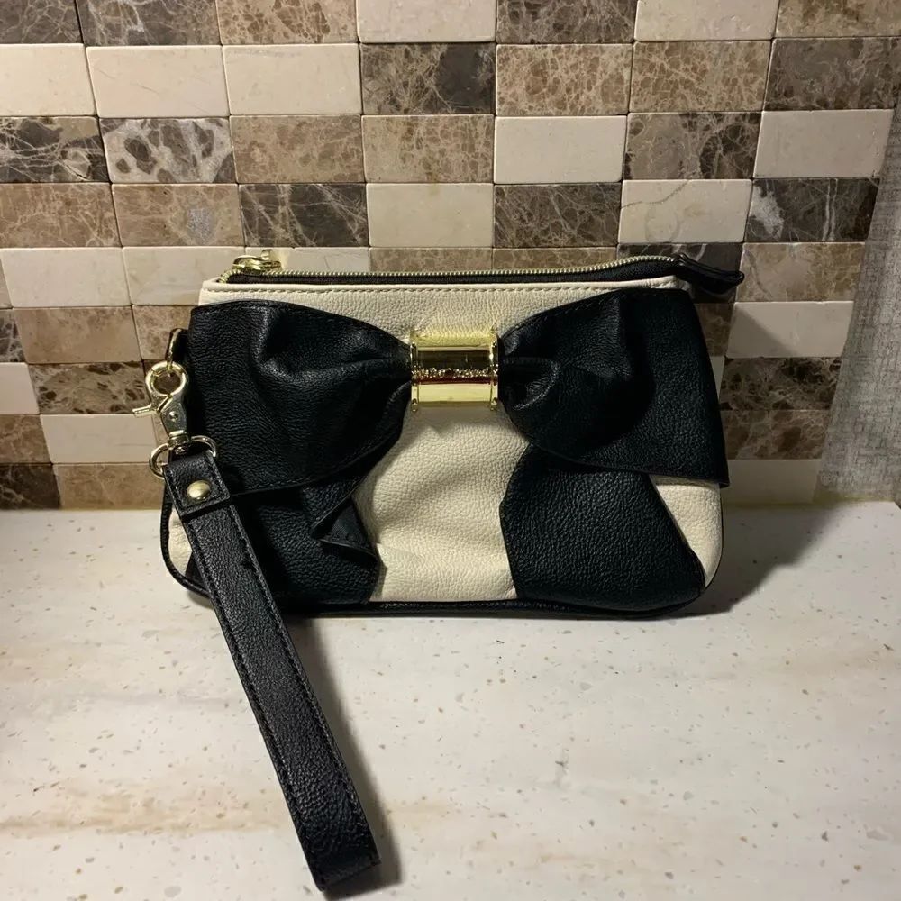 Betsey Johnson Wristlet Purse 
